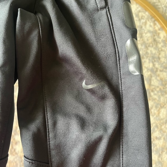 EUC Nike Elite Kids Therma-Fit Black Athletic Sweat Pants, 3T - Picture 2 of 7